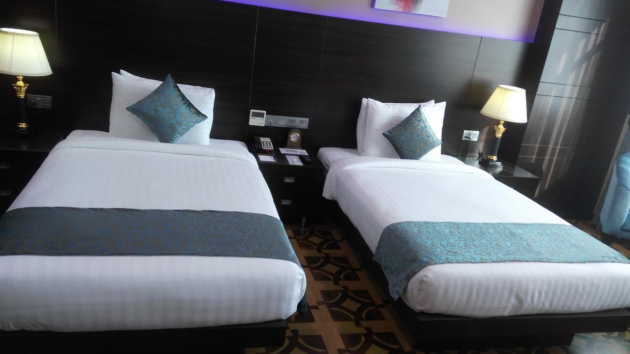Park Regis Lotus Hotel Manama Luaran gambar